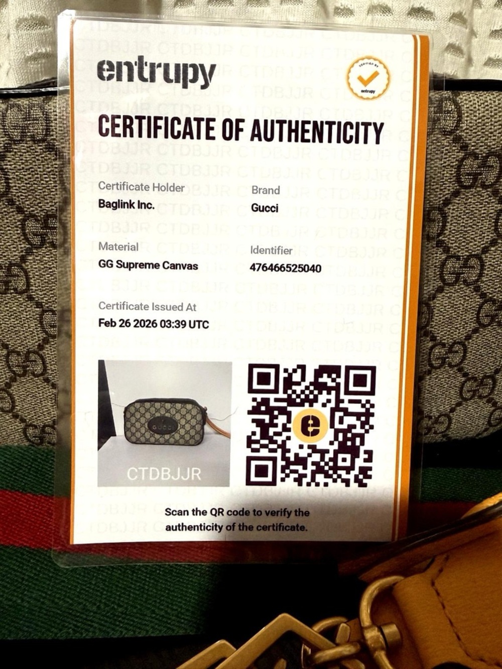 Gucci Neo Vintage GG Supreme Camera Bag β Entrupy Authenticated - Picture 3 of 10